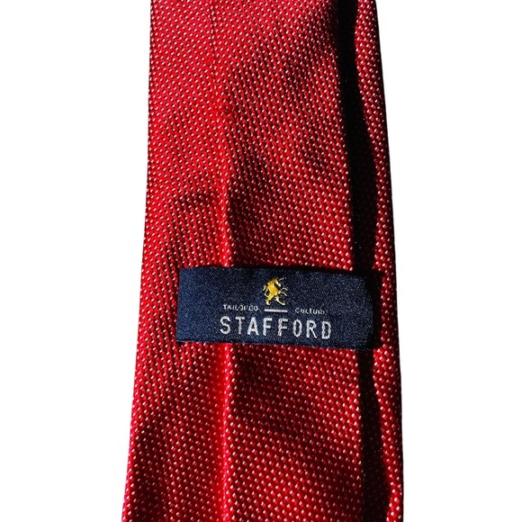 Stafford Red Textured Silk Blend Mens Tie - Picture 3 of 3